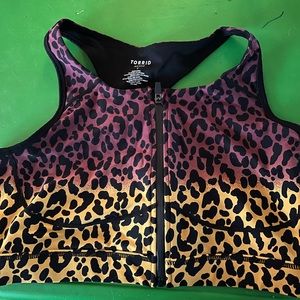 Torrid zip front sports bra size 1